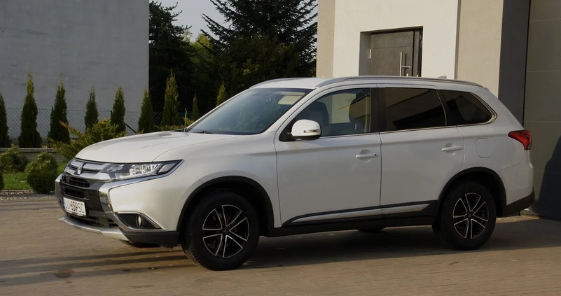 Mitsubishi Outlander cena 69900 przebieg: 129000, rok produkcji 2017 z Lublin małe 781